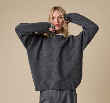 The Cashmere Signature Crew in Charcoal