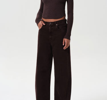 Neema Tee in Root