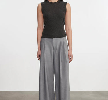 CASHMERE NEW CLASSIC SLEEVELESS CREW