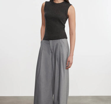 CASHMERE NEW CLASSIC SLEEVELESS CREW