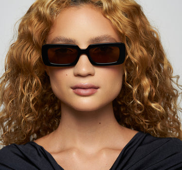 Gigi in Gloss Black