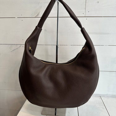 LUCIA HOBO IN CHESTNUT