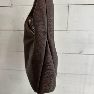 LUCIA HOBO IN CHESTNUT