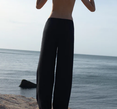 The Linen Everything Pant in Black