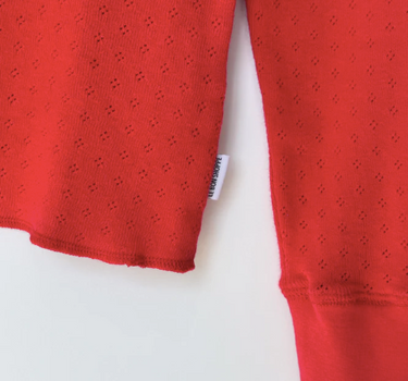 POINTELLE FUNDAMENTAL TEE- RED APPLE