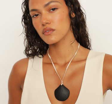 ASTER NECKLACE BLACK